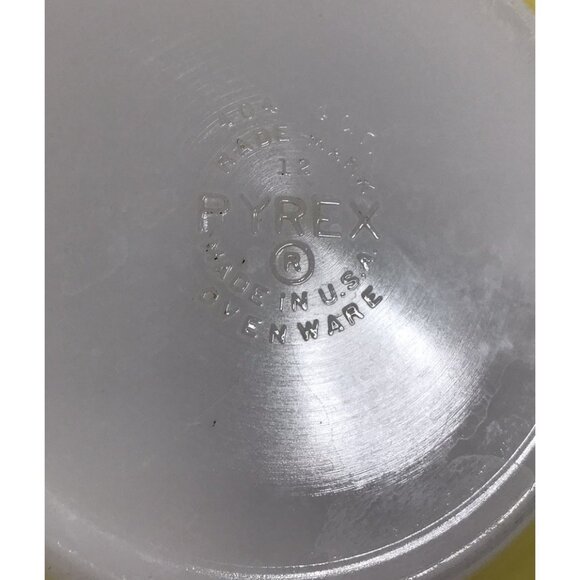 Pyrex 4Qt  Yellow Nesting Mixing Bowl #404 Vintage Clean - Picture 6 of 9